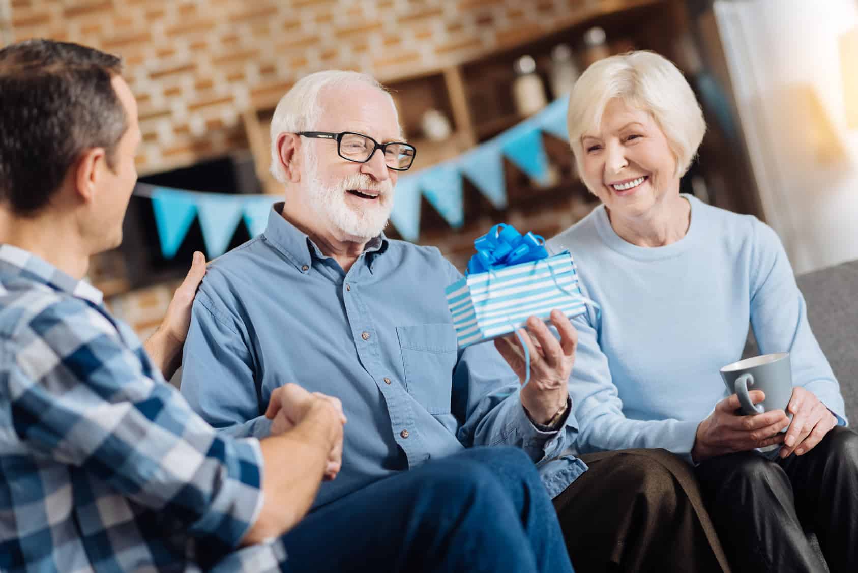 What You Need To Know About Throwing Your Boss A Retirement Party The