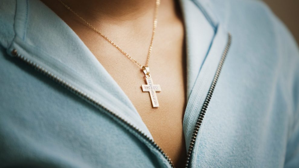 Christian Nurse Harassed For Cross Necklace