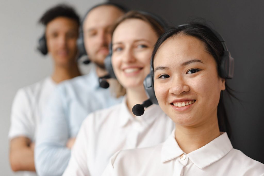 How Can Businesses Communicate With Their Clients For a Great Customer Support?