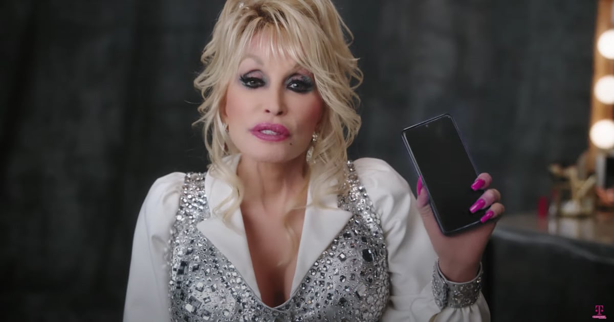 Dolly And Miley Promotes 5G Services In New Super Bowl AD