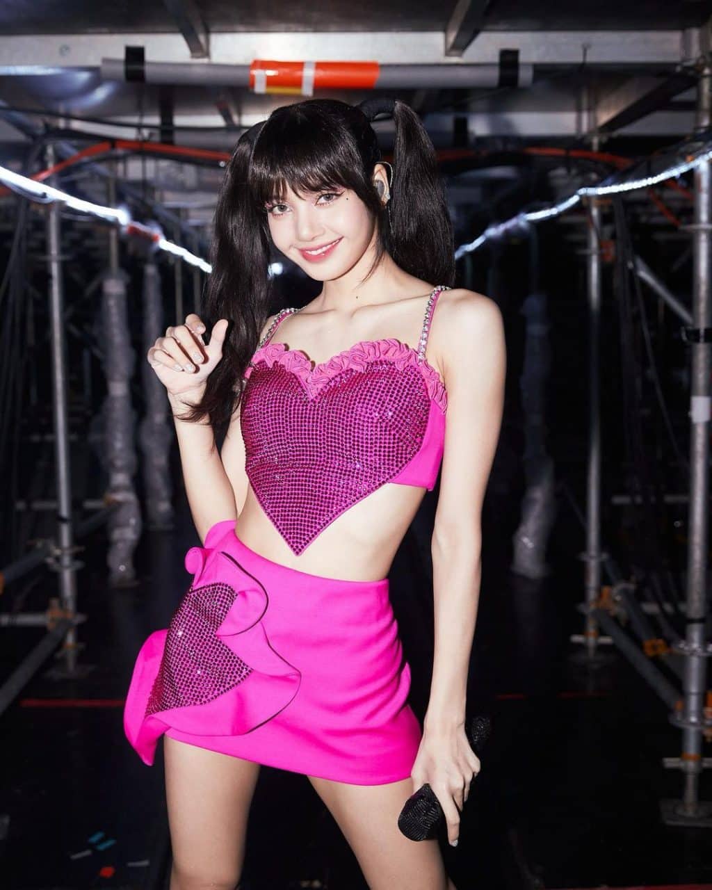 Lisa from BLACKPINK Best Female K-pop Rapper in 2024
