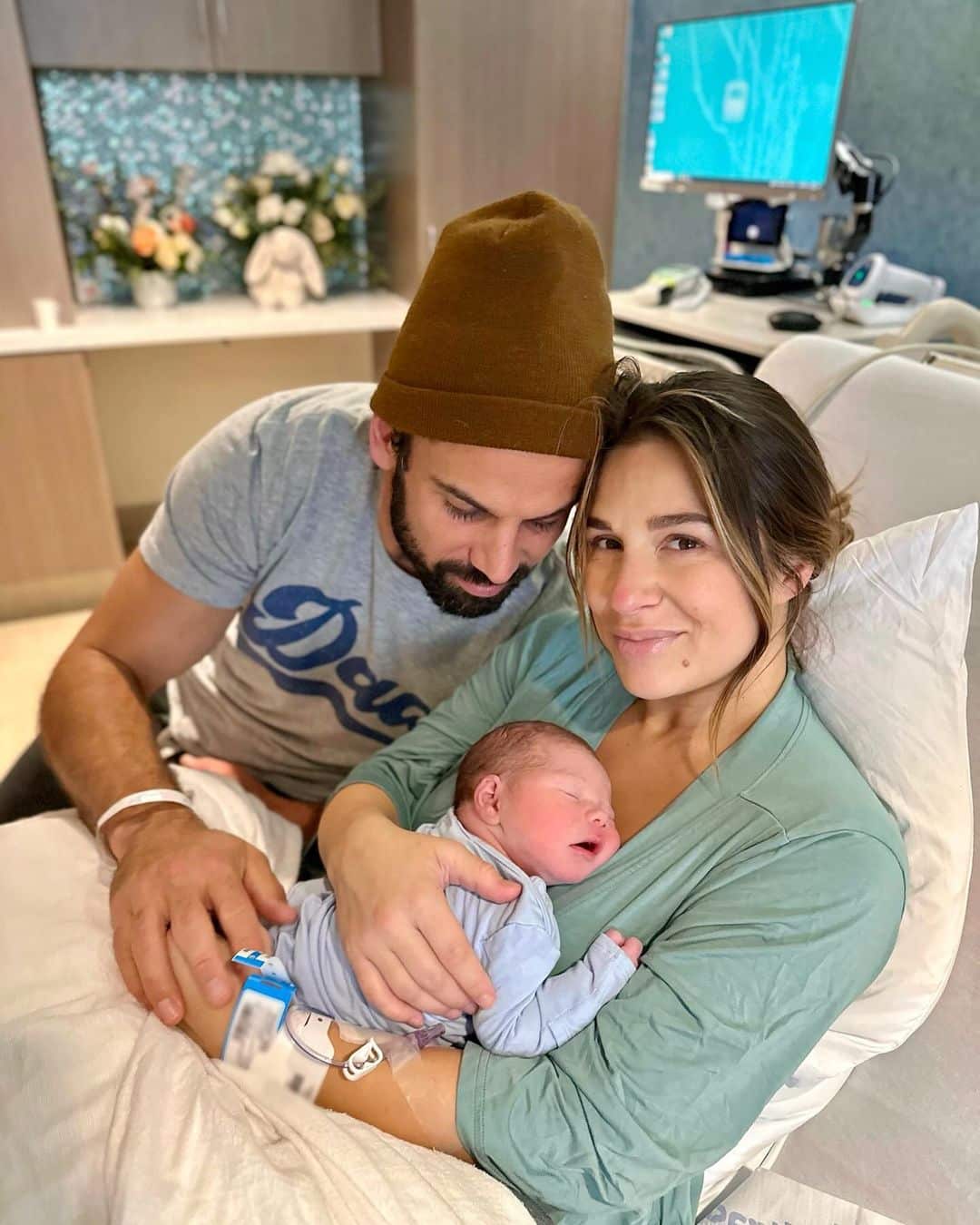 Jessie James Decker Welcomes Fourth Baby With Husband Eric