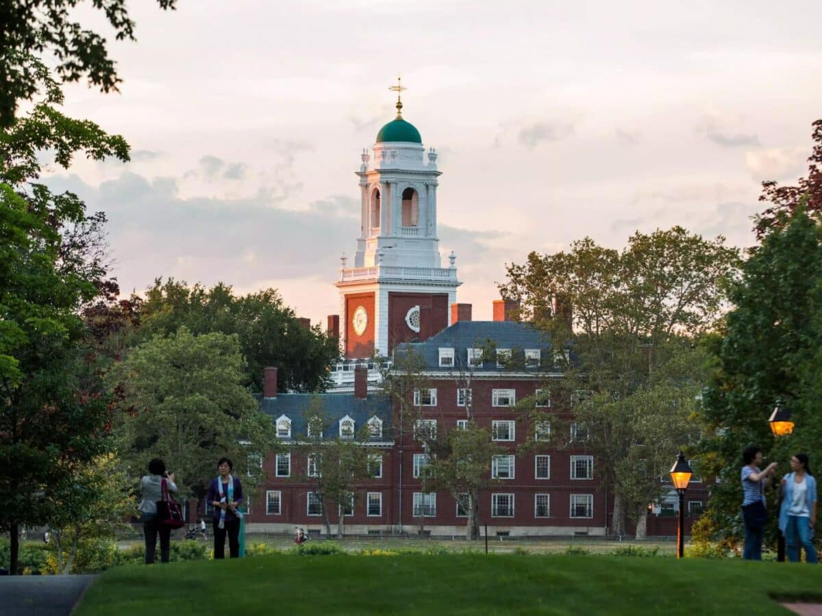 Students Drop Harvard Plans Amid Controversies, Universities Says 17% Drop