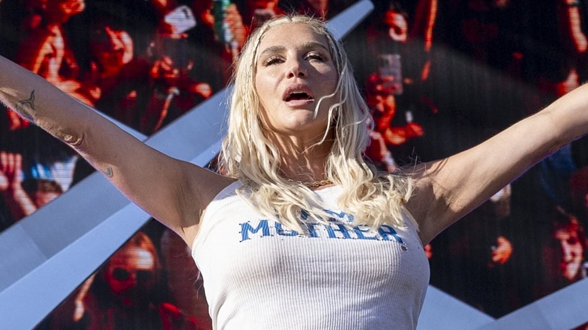 Kesha Targets Diddy By Changing "Tik Tok" Lyrics During Coachella Performance